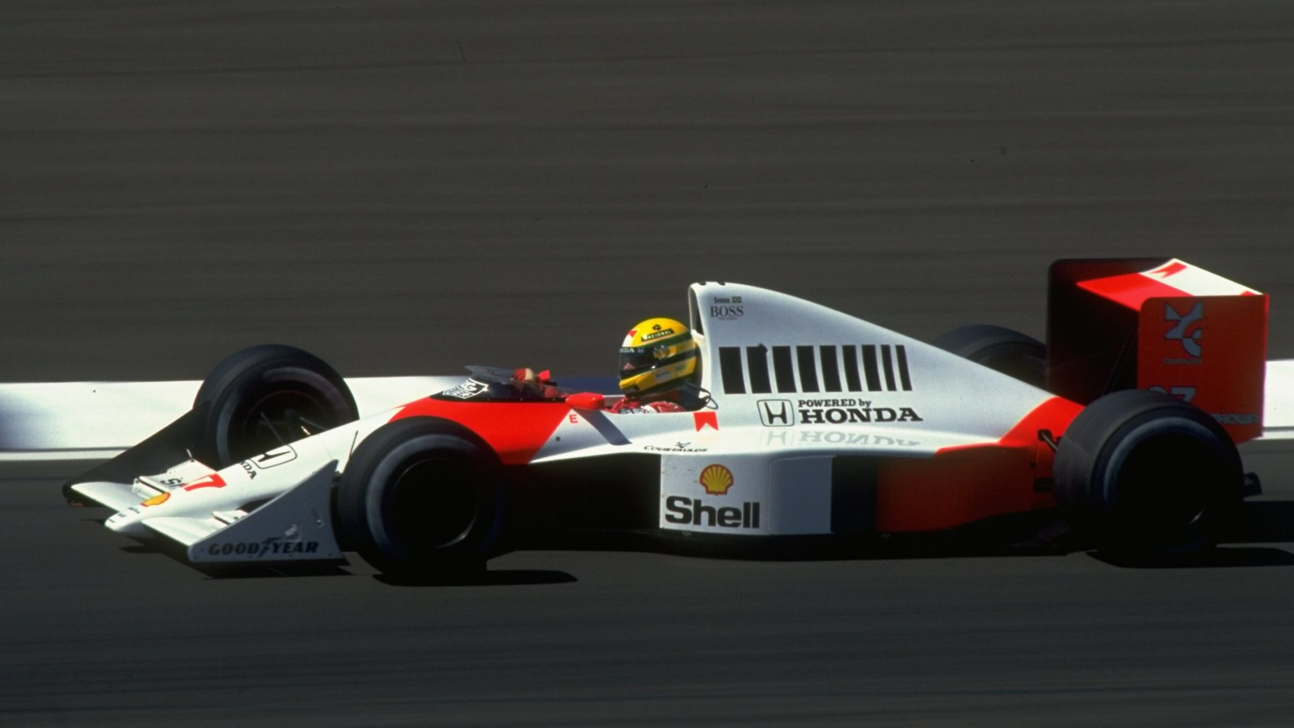 Reviving-History-Ayrton-Sennas-McLaren-MP45B-Laps-Interlagos-in-Stunning.jpg